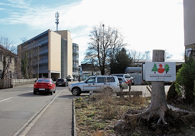Der bisherige Werkhof der Bürgergemeinde an der Rosenstrasse mit seiner prekären Ausfahrt-Situation wird frei für die städtebauliche Entwicklung.Fotos: M. Schaffner