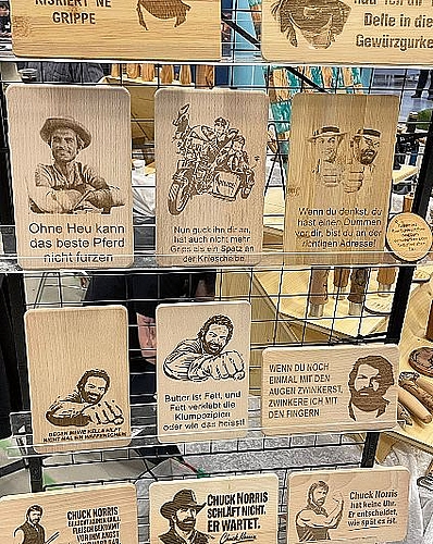 Chuck Norris darf natürlich auch nicht fehlen. Chuck Norris darf natürlich auch nicht fehlen.