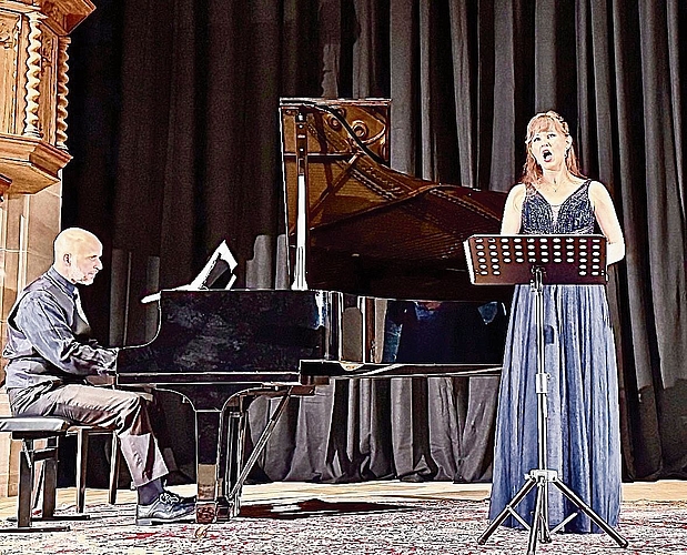 Riccardo Bovino und Andrea Suter am Konzert in der Stadtkirche Liestal im April 2026. Riccardo Bovino und Andrea Suter am Konzert in der Stadtkirche Liestal im April 2026.