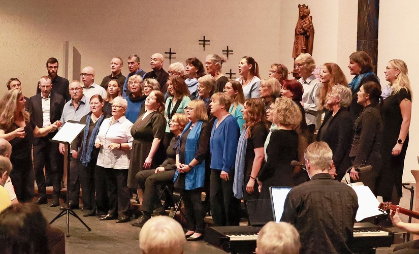 Der Timeless Chor erntete bei ihrem Auftritt viel Applaus. Fotos: B. Eglin Der Timeless Chor erntete bei ihrem Auftritt viel Applaus. Fotos: B. Eglin