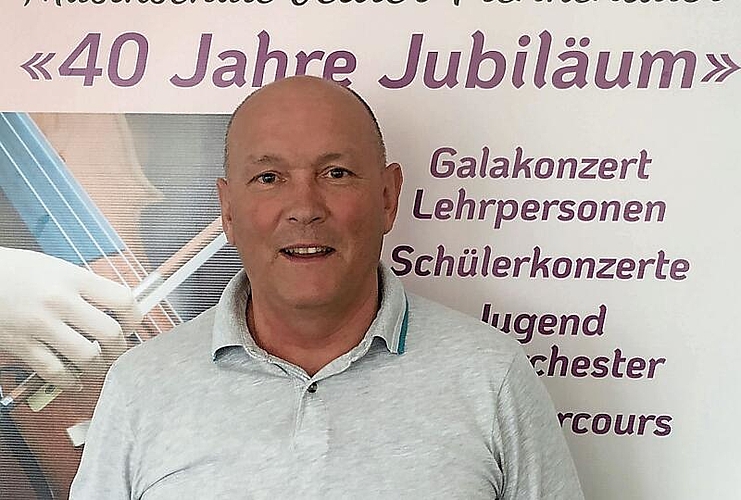Andreas Jörin ist seit vier Jahren die treibende Kraft hinter der 
jubilierenden Musikschule.Fotos: S. van Riemsdijk