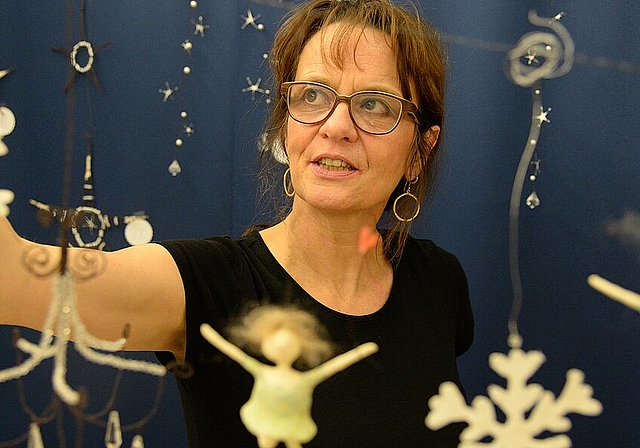 Susanne Schüch, filigrane Arbeiten aus Papier und Draht. Fotos: E. Gysin
