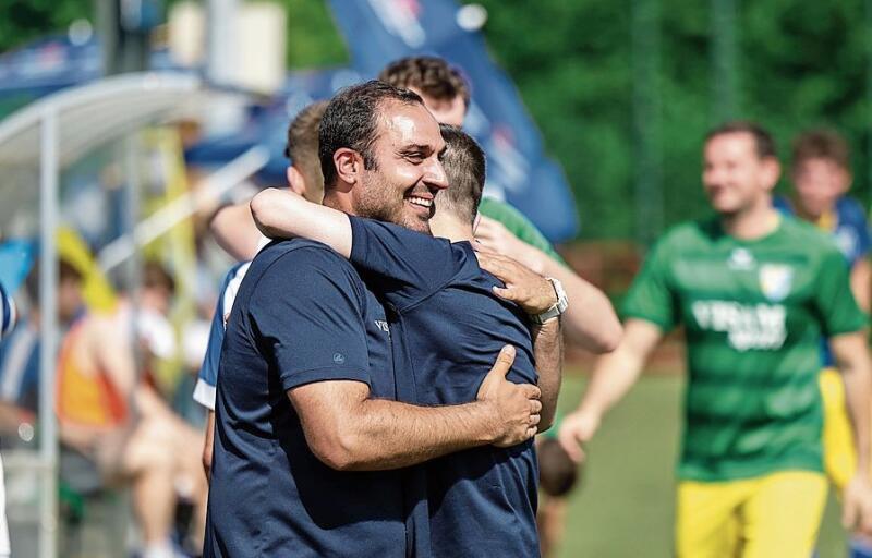 Grosse Freude bei Trainer Orazio Ferranti nach dem Spiel.