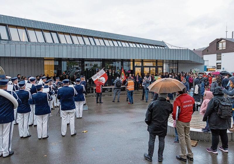 Riesiger Andrang beim feierlichen Empfang.