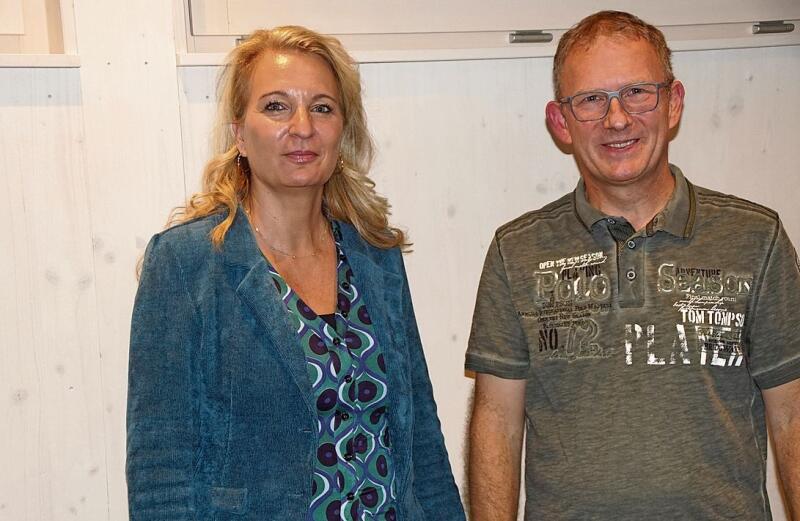 Manuela Schällibaum (bisher) und Alain Bruggisser (neu) kandidieren für den Gemeinderat. Es fehlt Thomas Persson.