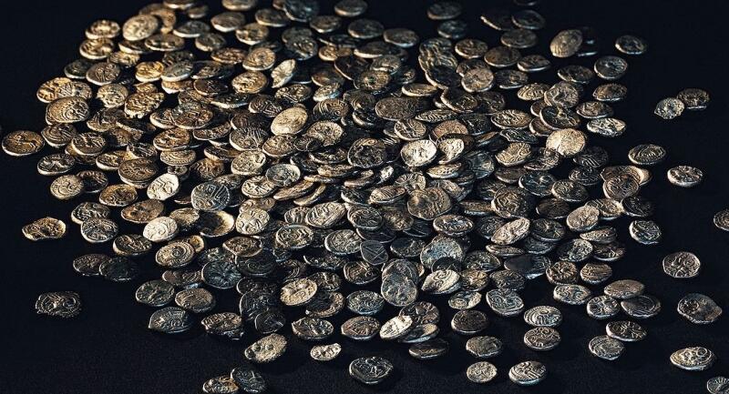 Der spätkeltische Münzhort vom «Büechlihau» umfasst 355 Silbermünzen.