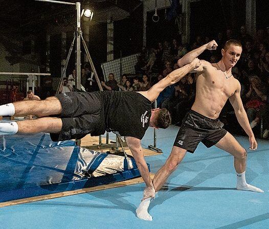 Die Genesis Streetworkout überwanden die physischen Grenzen.