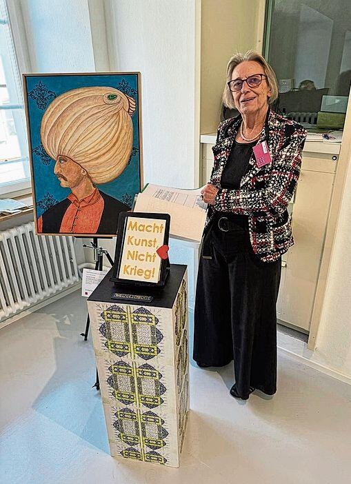 Macht Kunst nicht Krieg – 
         
         
            Sultan Sulaiman von Rosmarie Gehriger und SGBK Präsidentin Elfi Thoma.