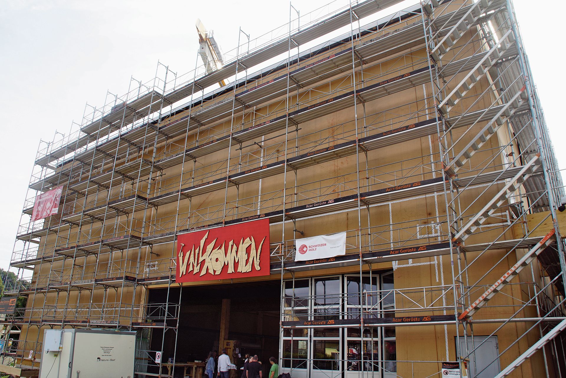 Die neue Werkhalle aus Holz der GGS AG gehört zu den grössten Gebäuden in Gelterkinden. 