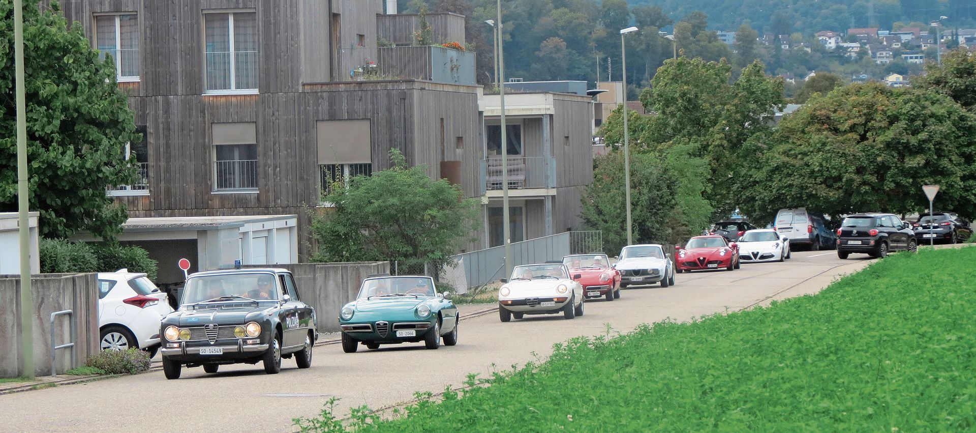 Ein Corso führte durch das Dorf Lausen. Fotos: S. van Riemsdijk