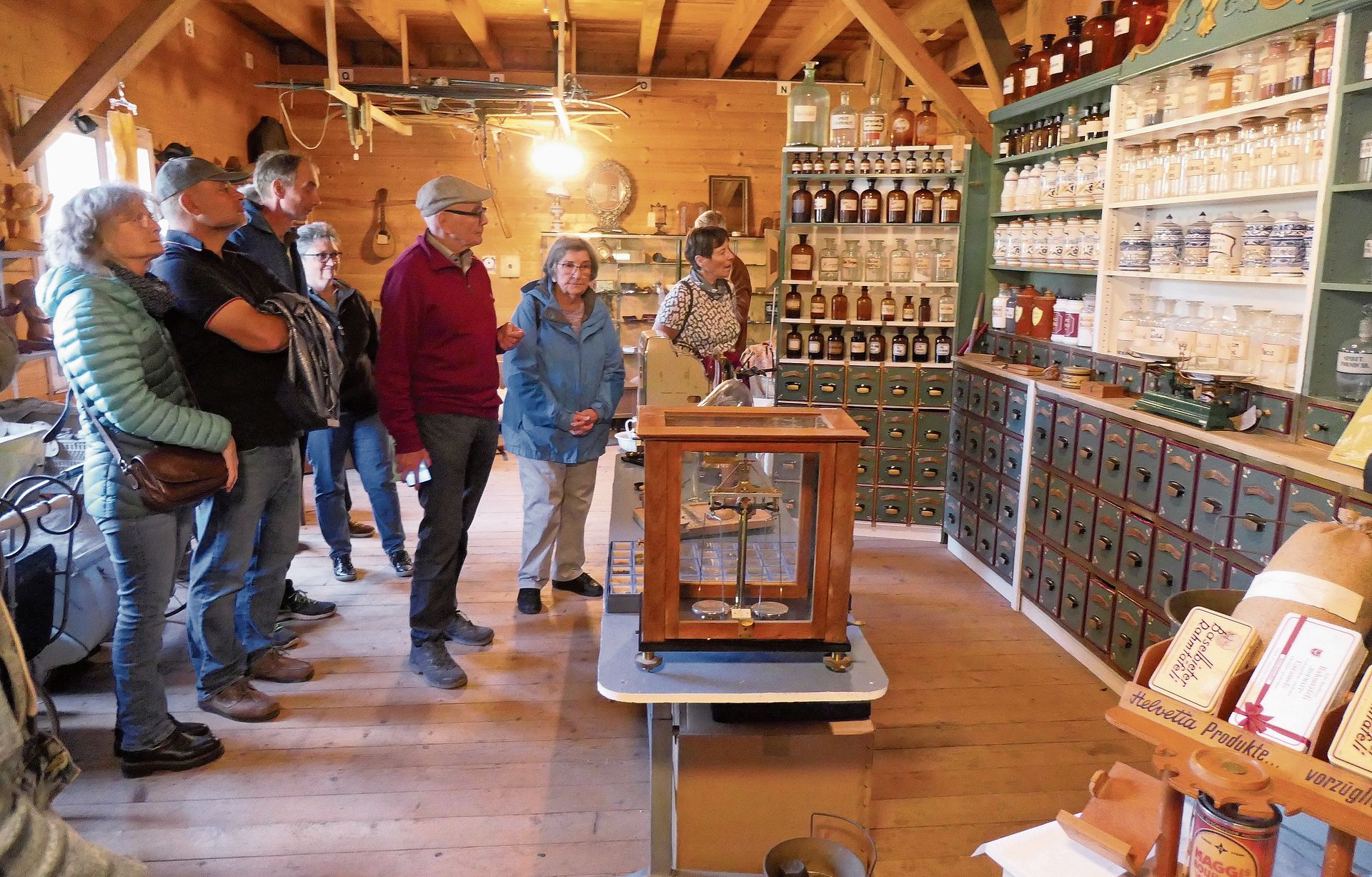 Als besonderes Schmuckstück wurde von Urs Kühnis die Drogerie von Hugo Berger vorgestellt. Fotos: U. Handschin