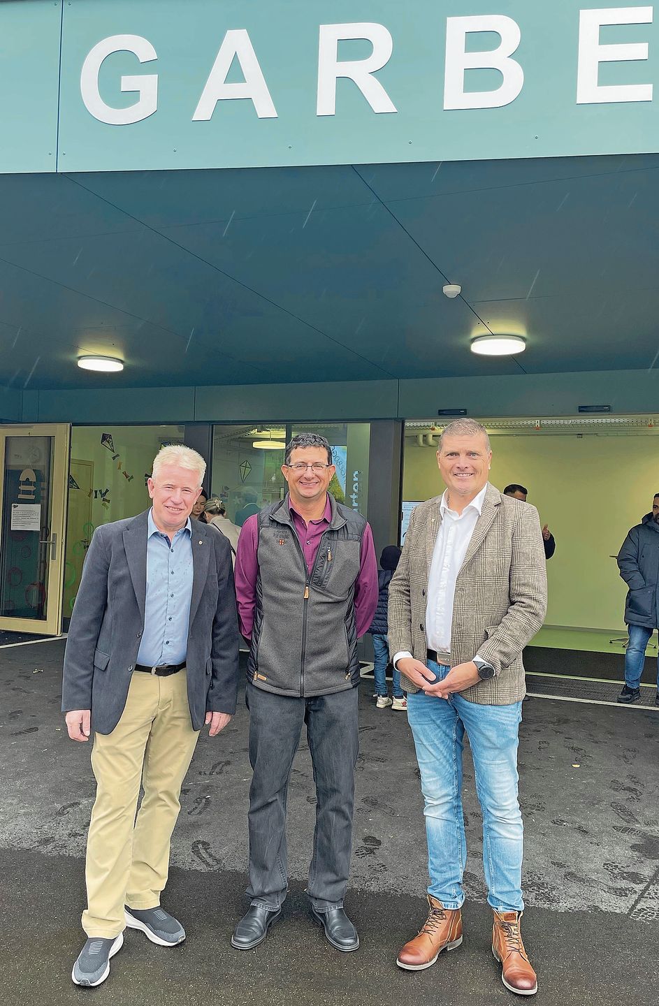 Gemeindepräsident Peter Aerni, Bauverwalter Martin Senekowitsch und Gemeindeverwalter Andreas Neuenschwander. Gemeindepräsident Peter Aerni, Bauverwalter Martin Senekowitsch und Gemeindeverwalter Andreas Neuenschwander.