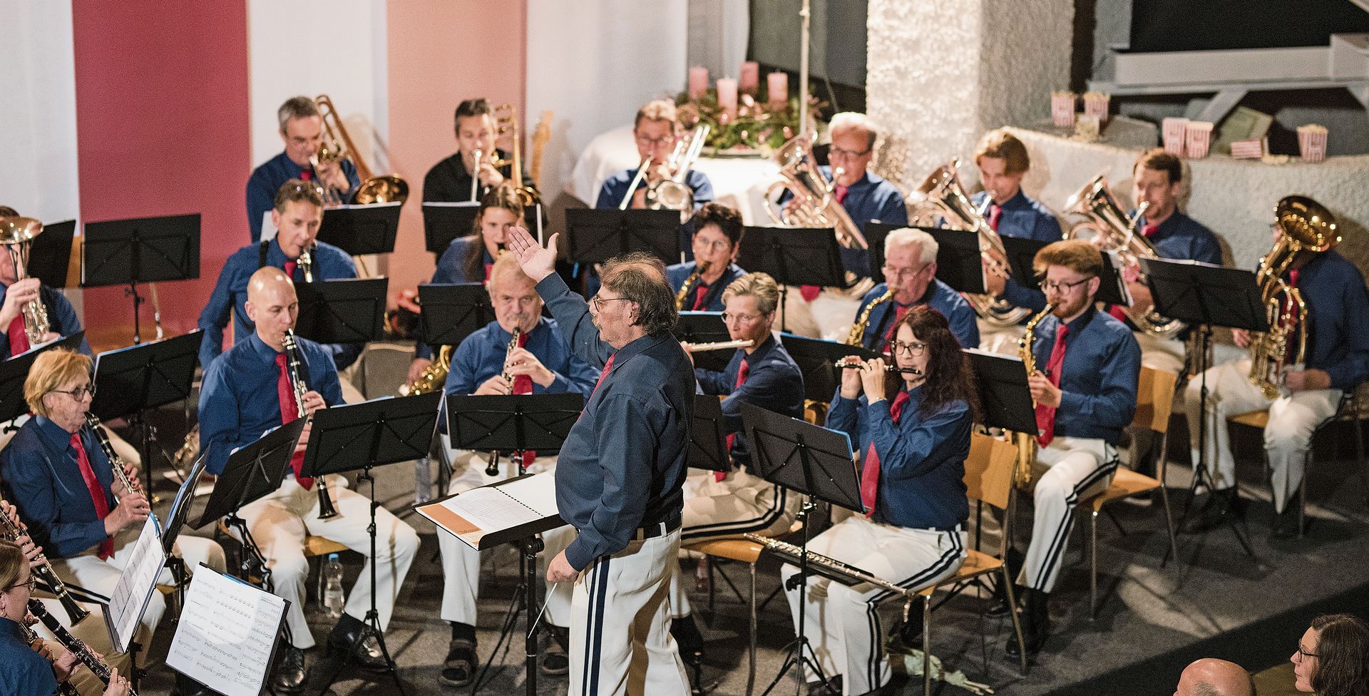 Thomas Meyer, der künftige Dirigent, übernahm für ein Stück die Leitung. 