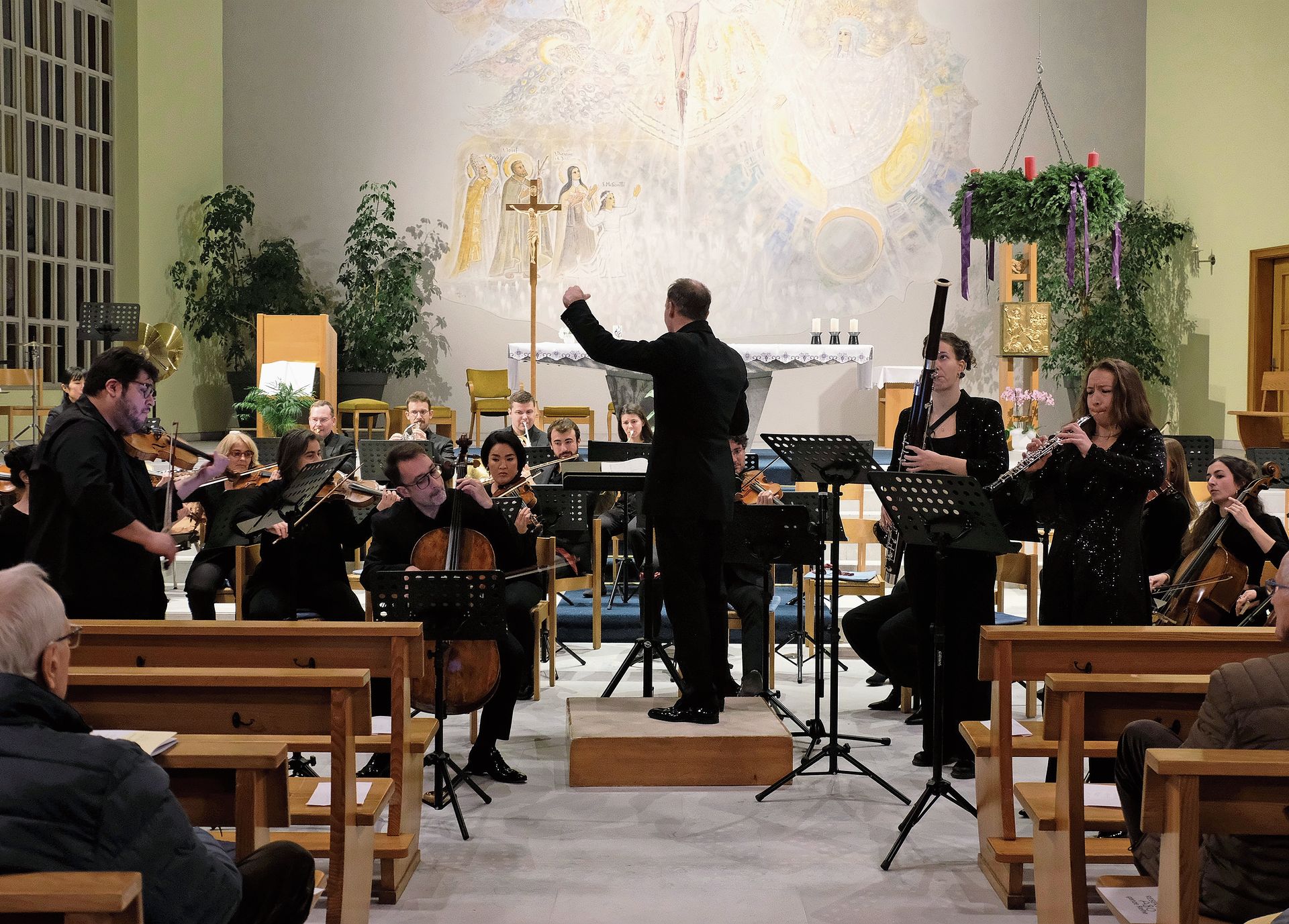 Elastisch und vital: das Dirigat von Christian Knüsel. Solisten: David Castro-Balbi, Josep-Oriol Miró Cogul, Lili Szutor und Kelsey Maiorano (v. l.).Fotos: Th. Brunnschweiler Elastisch und vital: das Dirigat von Christian Knüsel. Solisten: David Castro-Balbi, Josep-Oriol Miró Cogul, Lili Szutor und Kelsey Maiorano (v. l.).Fotos: Th. Brunnschweiler