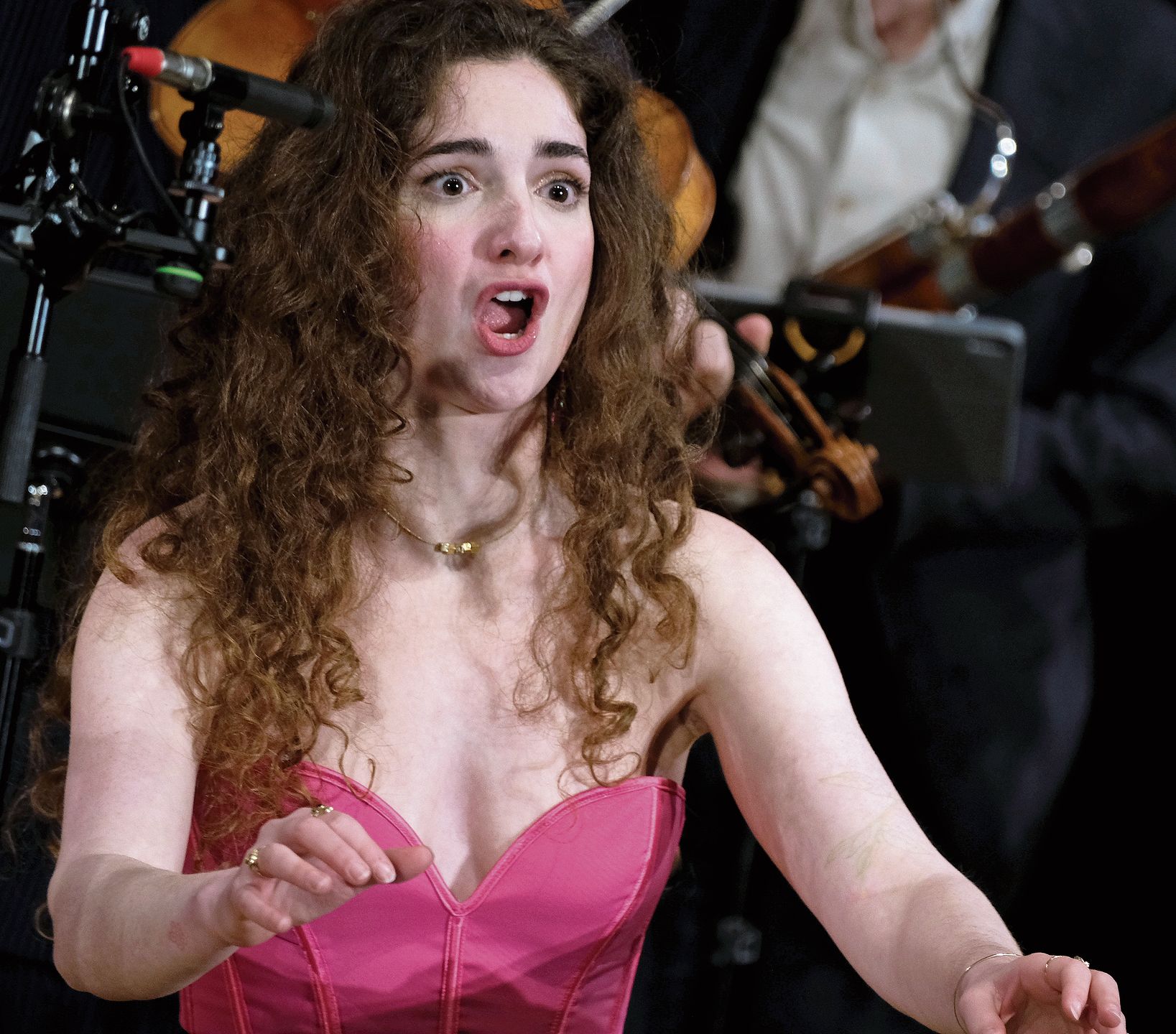 Trauer, Wut, Verzweiflung und Eifersucht: Shira Patchornik gestaltet ihre Figuren gestisch und mimisch. Fotos: T. Brunnschweiler