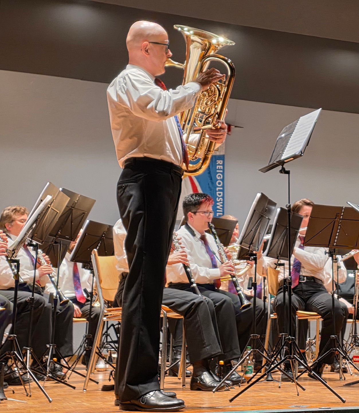Roman Vogt, der Bruder von Dirigent Reto Vogt, spielt ein hervorragendes Solo. 