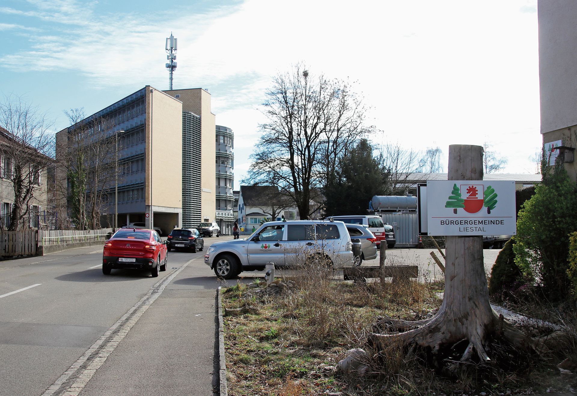 Der bisherige Werkhof der Bürgergemeinde an der Rosenstrasse mit seiner prekären Ausfahrt-Situation wird frei für die städtebauliche Entwicklung.Fotos: M. Schaffner