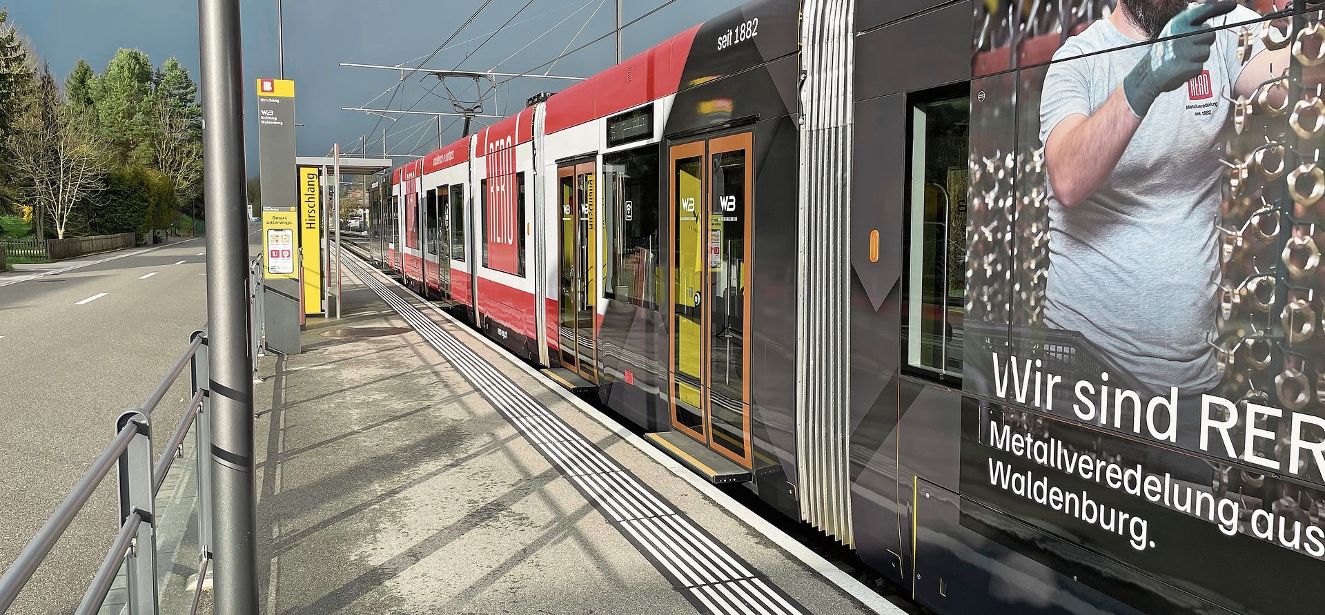 Die neue alte Crèmeschnitte bei ihrer Jungfernfahrt.Fotos: M. Stöcklin