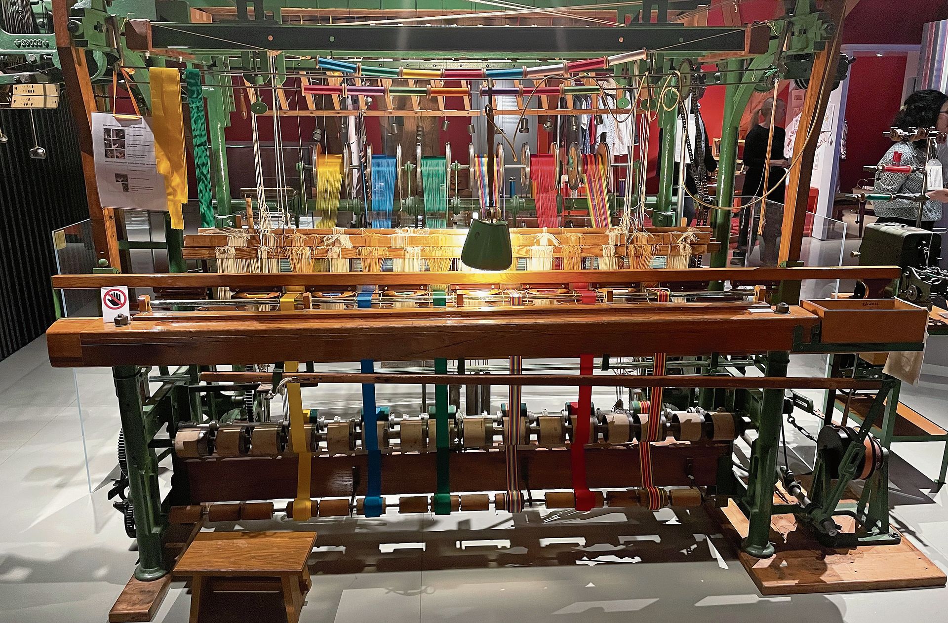 Immer wieder eindrücklich: Der restaurierte historische Webstuhl im Museum.BL in seiner ganzen Pracht.Fotos: M. Stöcklin
