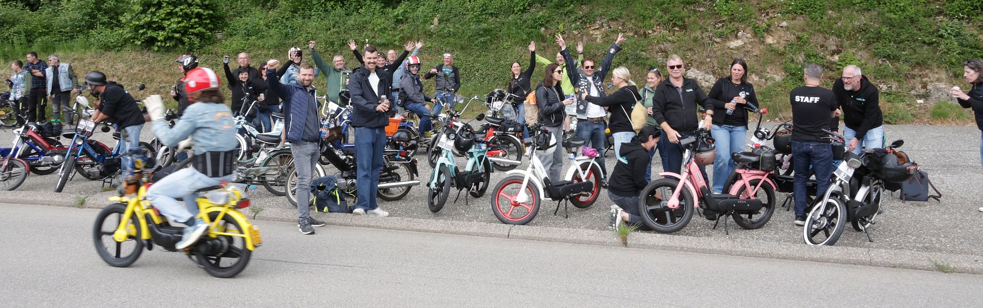 320 Töfflibuebe und -meitli nahmen am 10. Töffli-GP teil.Fotos: B. Eglin