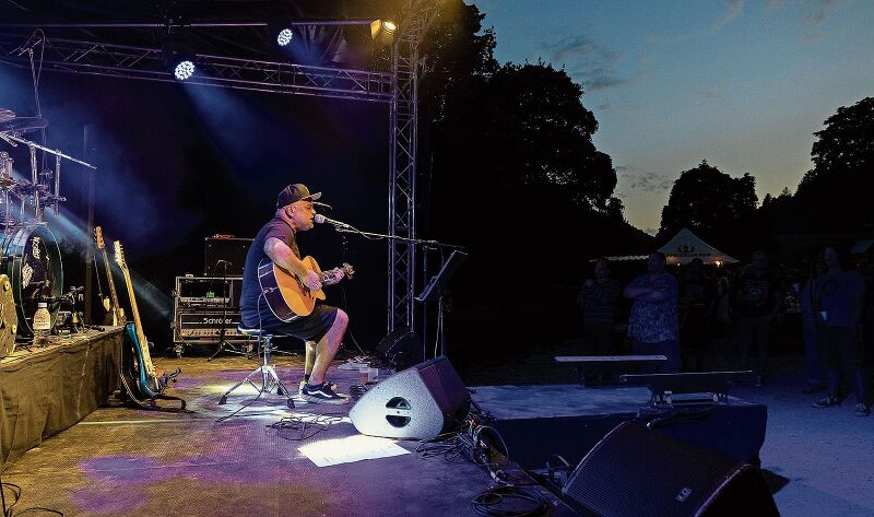 Paulo Mendonça in blauer Abendstimmung.Fotos: M. Herrmann
