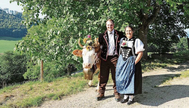 Auf den 1. Januar 2022 werden Samira Waser und Christoph Gerber den Hof von Schweizers in Bärenwil pachten. «Wir fahren im Sinn und Geist der Eigentümer weiter», sagen sie.Fotos: B. Bentolila
