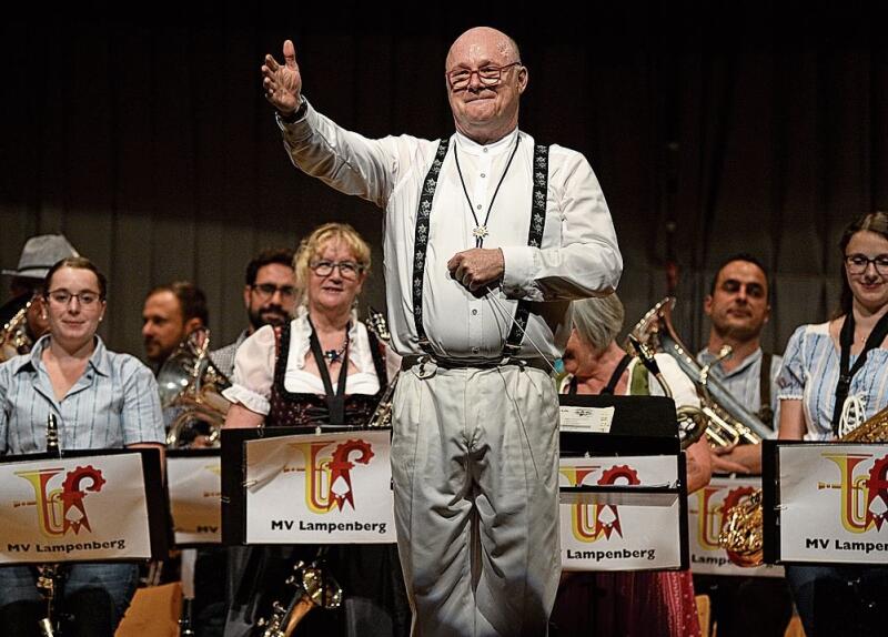Er kann mit dem Auftritt seines Orchesters wirklich zufrieden sein, Dirigent Markus Moser. Fotos: e. gysin