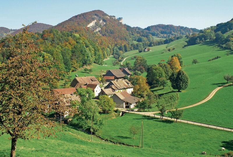 Das Kloster Schönthal liegt schön eingebettet in den Baselbieter Jurahöhen.