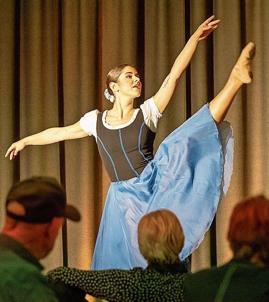 Ballett vor dem Hauptgang.