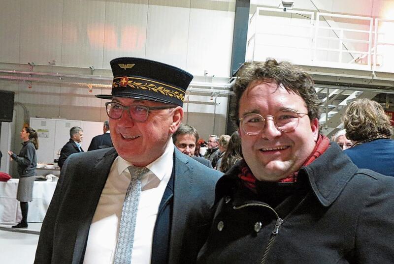 Historiker und Bahnjournalist Lorenz Degen mit Regierungsrat Isaac Reber.
