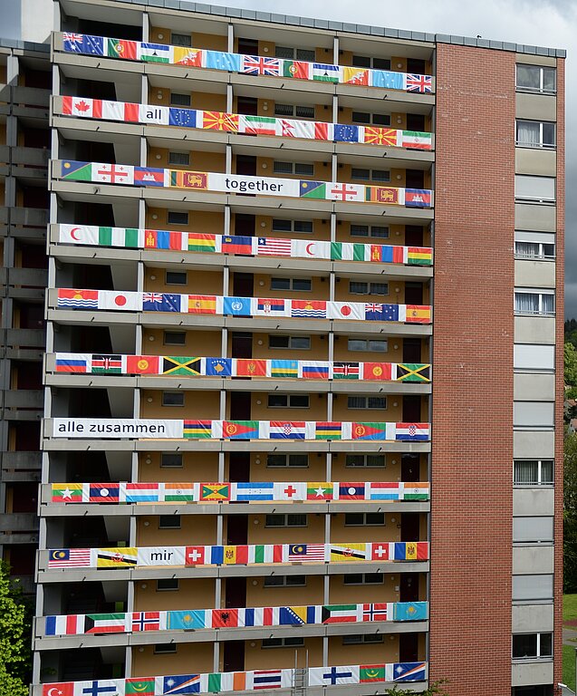 Flagge zeigen von Christoph Flückiger (1946–2018).
