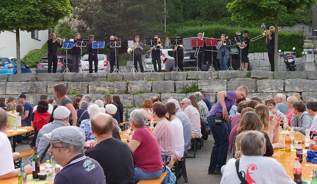 Das Turmmusik-Ensemble eröffnete das Sommerkonzert. Fotos: B. Eglin
