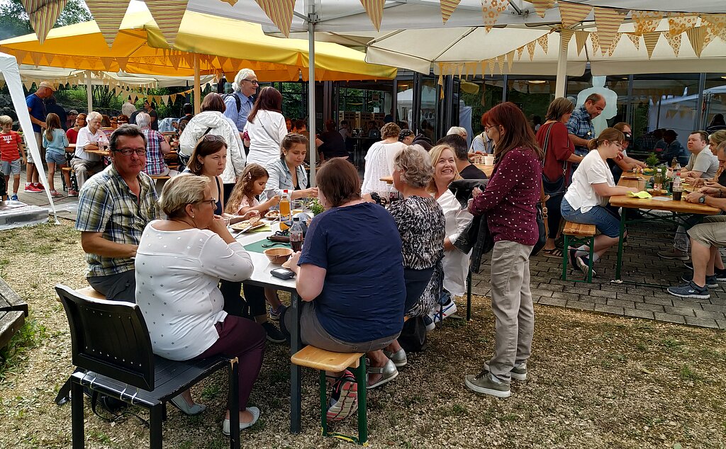 Alle Jahre ein wieder sehr gut besuchtes Opalinus-Fest. Fotos: S. van Riemsdijk
