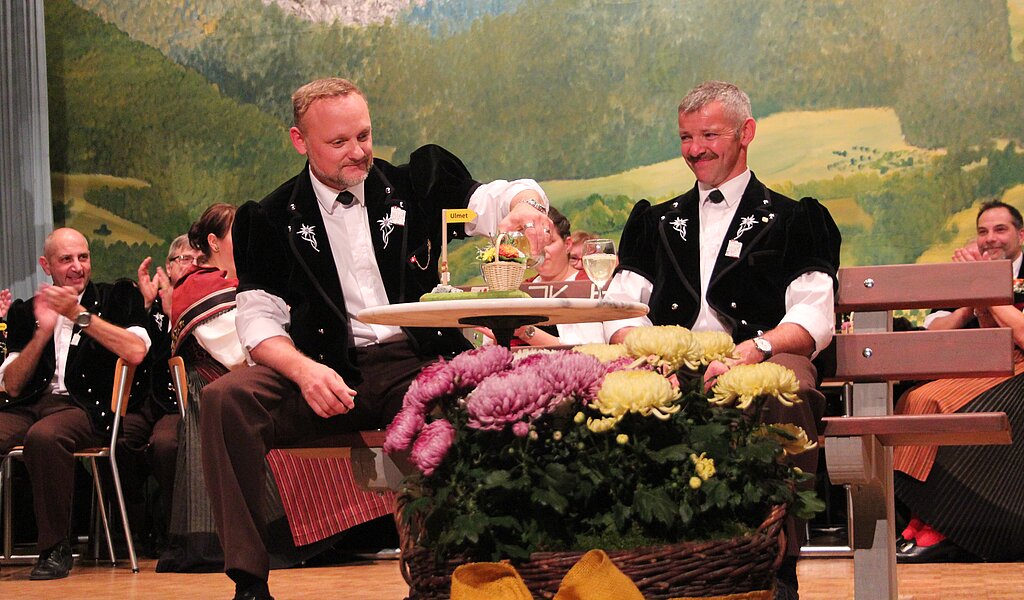 30 Jahre aktives Mitglied beim JK Hohwacht: Peter Schneider, Landwirt von der Ulmet (r.).