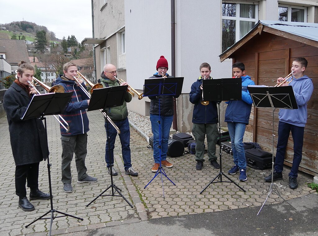 Bläser-Septett der Regionalen Musikschule.
