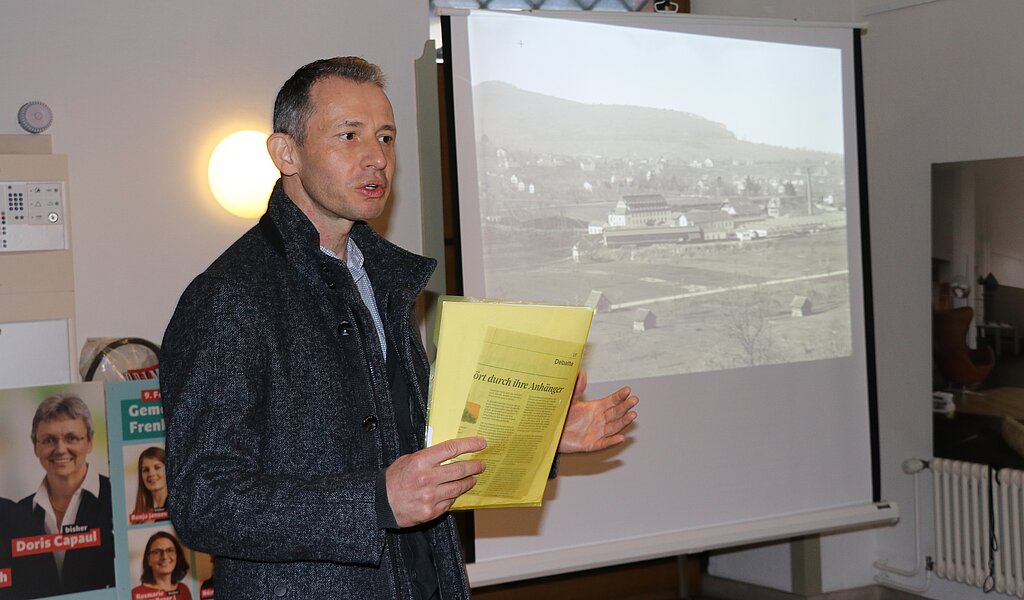 Stefan Burkhart bei seinem Referat im Bürger- und Kulturhaus Frenkendorf. Foto: M. Schaffner