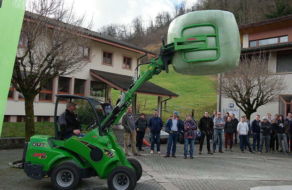 Elektrisch betriebener Hoflade. Fotos: E. Gysin